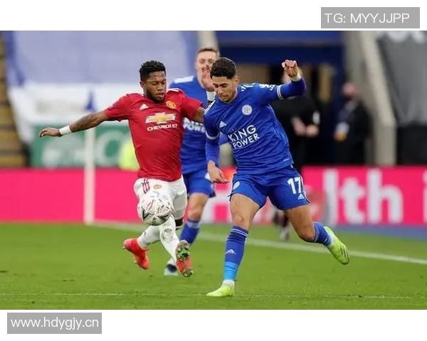 舍伍德指出戈麦斯抬脚过高应被红牌罚下前英超裁判对此表示认同